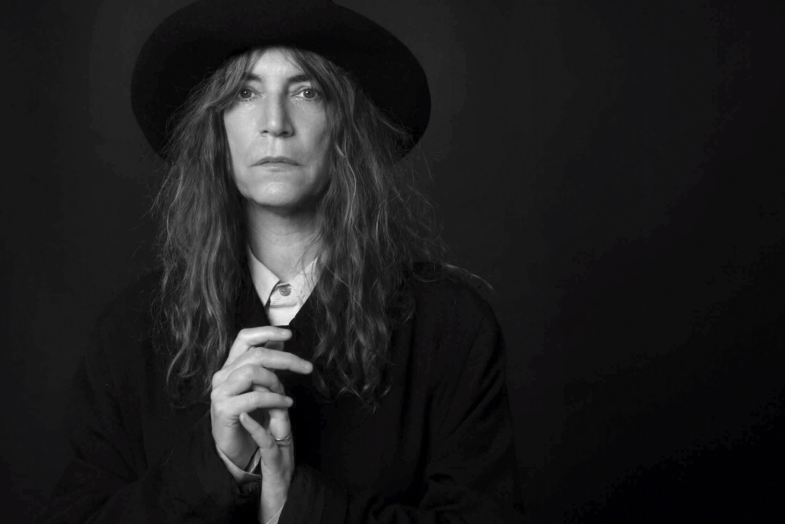 vestirsi come patti smith