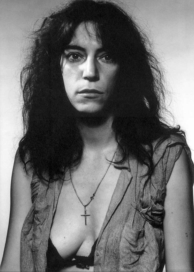 vestirsi come patti smith