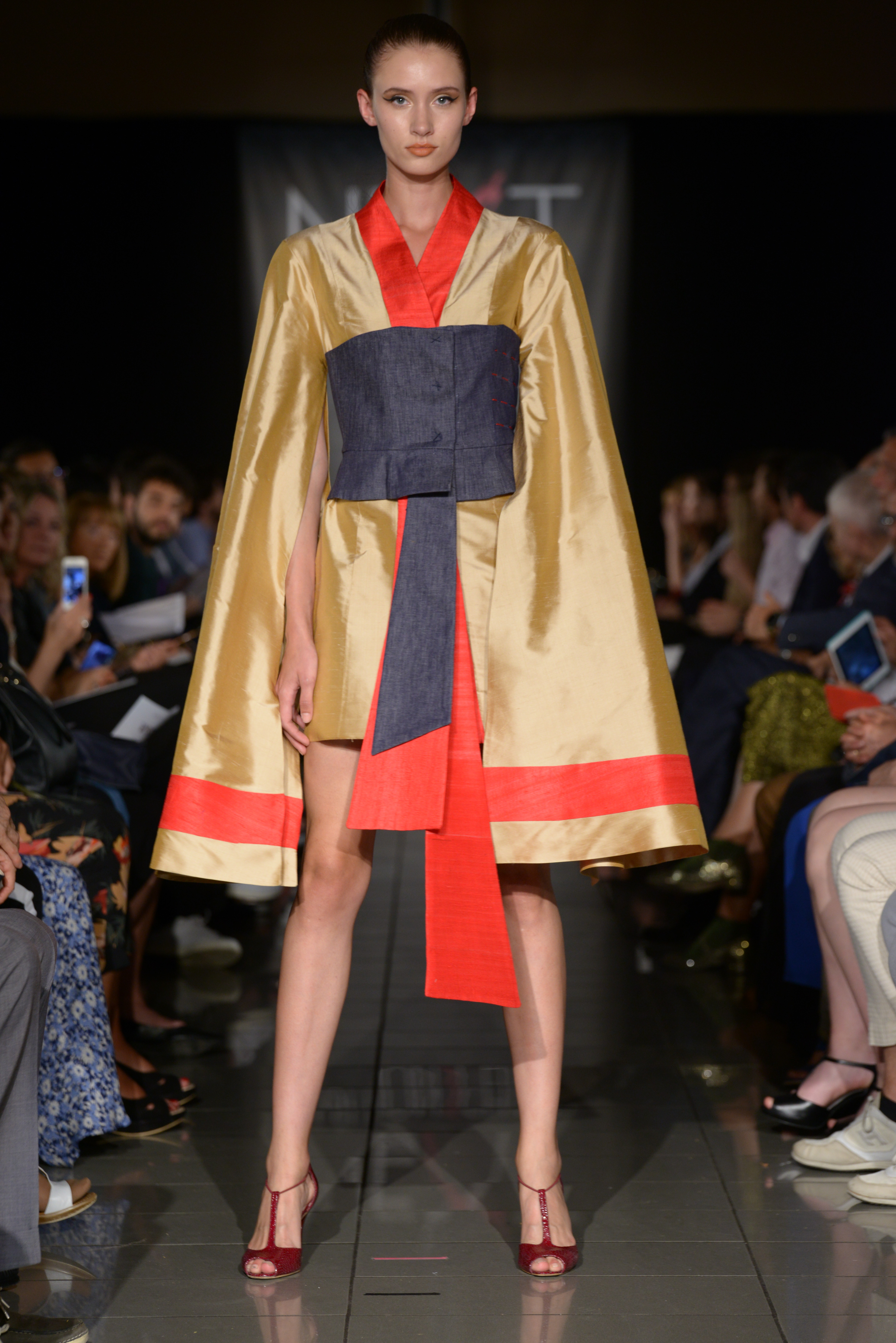 next fashion school