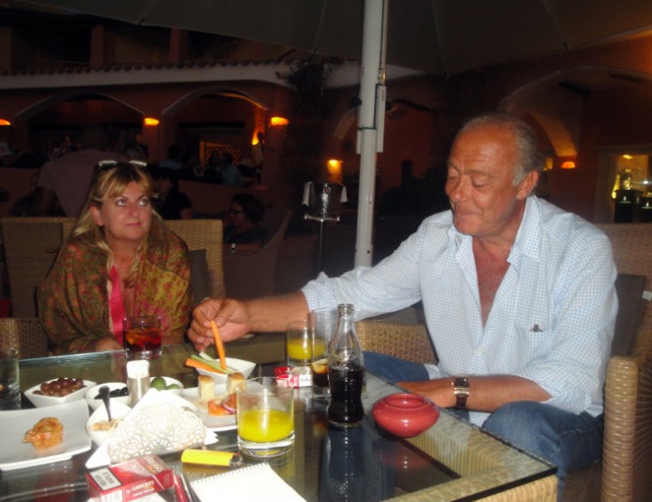 Cocktail a Porto Cervo con il gioielliere Fawaz Gruosi