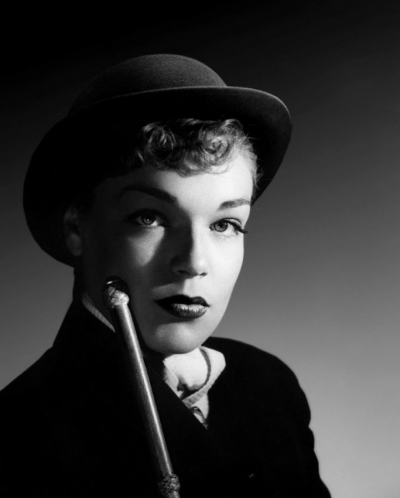 27-simone-signoret-1940-50-theredlist