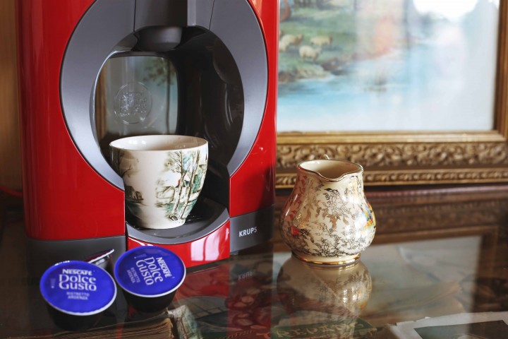 NESCAFÉ DOLCE GUSTO E LA MIA OBLO COFFEE MACHINE DI KRUPS