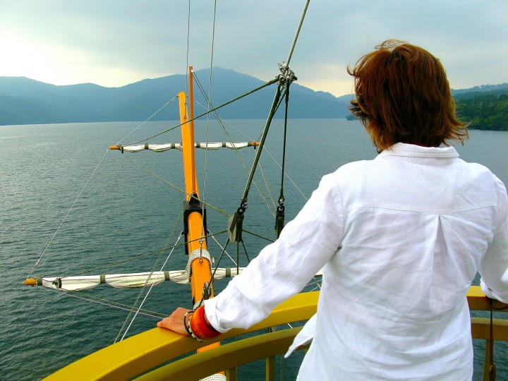 ASHINOKO LAKE IN JAPAN