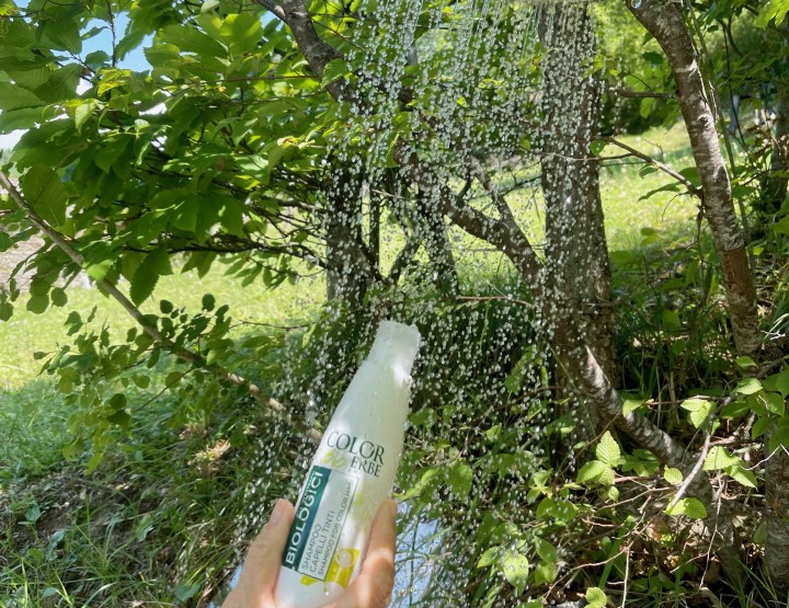 COME CURARE I CAPELLI D'ESTATE: CINQUE TRUCCHI DA ATTUARE SUBITO