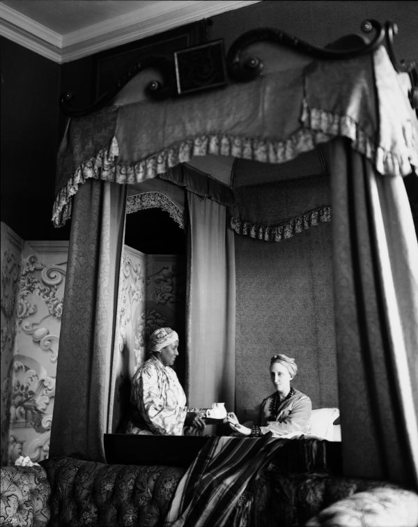 cecil-beaton-edith-sitwell-colazione-a-letto-a-renishaw-hall-1348149880_b